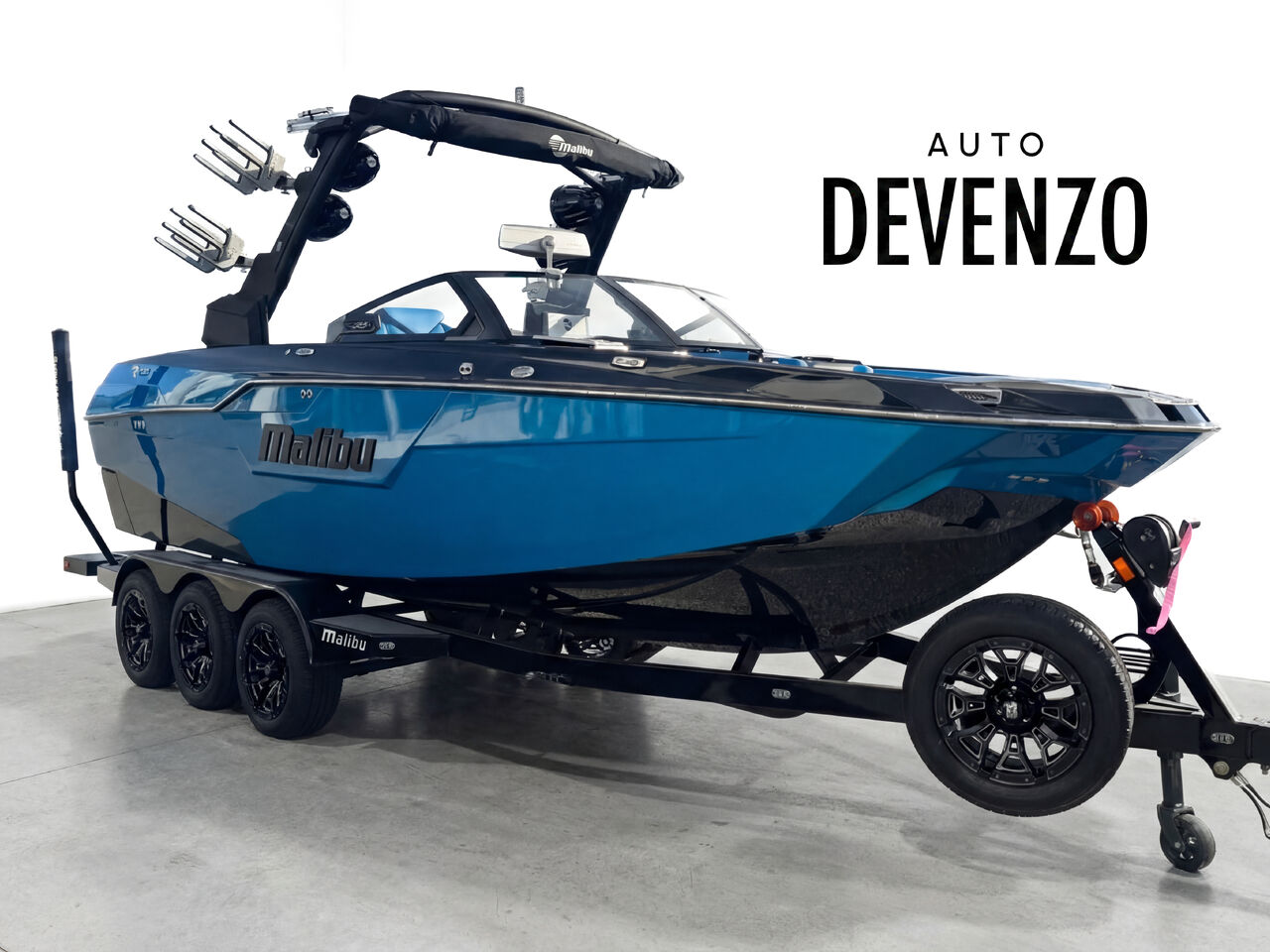 Malibu 23 LSV 2021 Bleu Saint-Eustache - photo #0