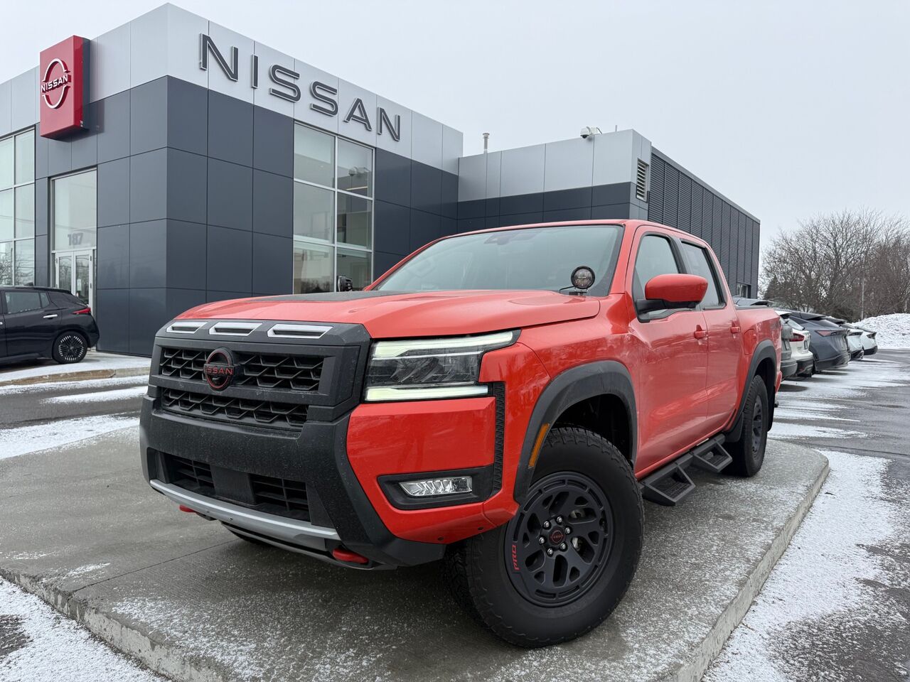 2025 Nissan Frontier PRO-4X Crew Cab 4WD