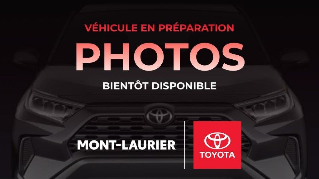 2023 Toyota Venza White Mont-Laurier - photo #0