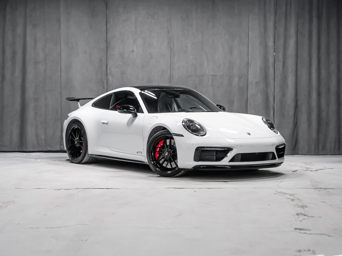 2022 Porsche 911 Carrera 4 GTS 