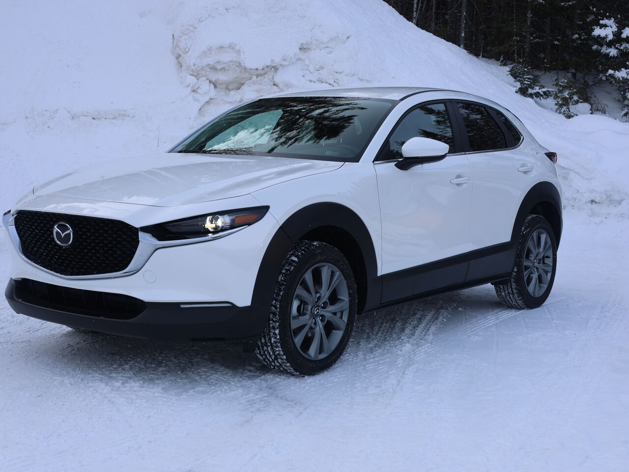 2025 Mazda CX-30 Gs, awd, si&egrave;ges, volant et r&eacute;troviseurs chauffants Snowflake White Pearl