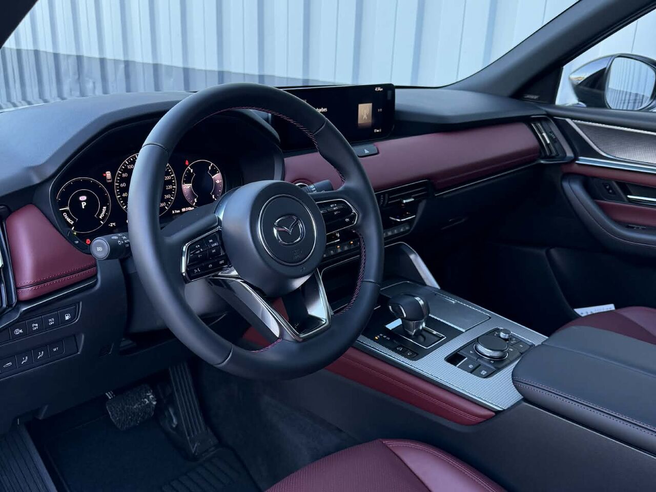 2025 Mazda CX-70 PHEV &Eacute;ligible &agrave; une subvention gouvernementale allant jusqu&rsquo;&agrave; 7500$ Zircon Sand Metallic