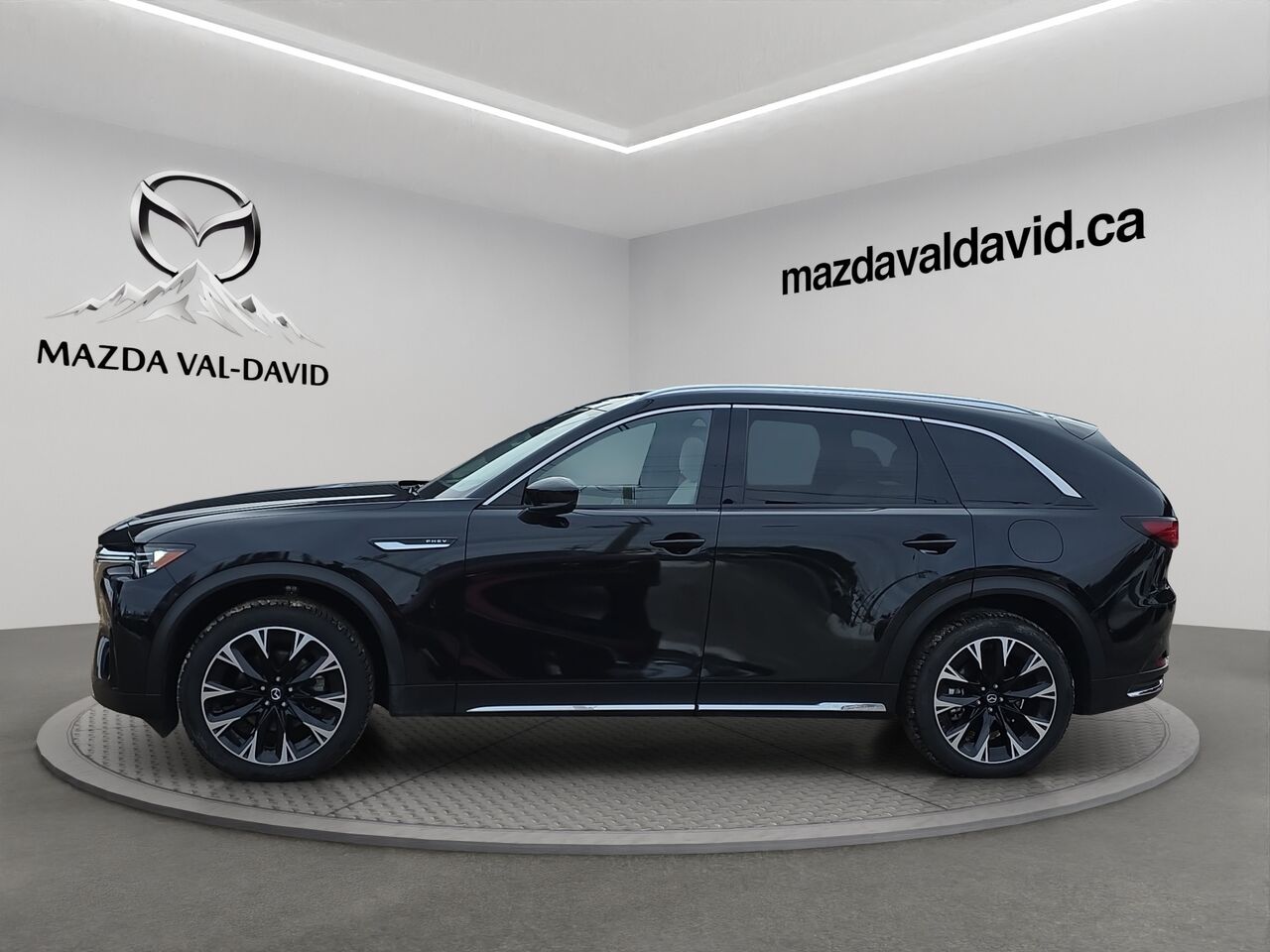 2025 Mazda CX-90 PHEV &Eacute;ligible &agrave; une subvention gouvernementale allant jusqu&rsquo;&agrave; 7500$ Jet Black Mica
