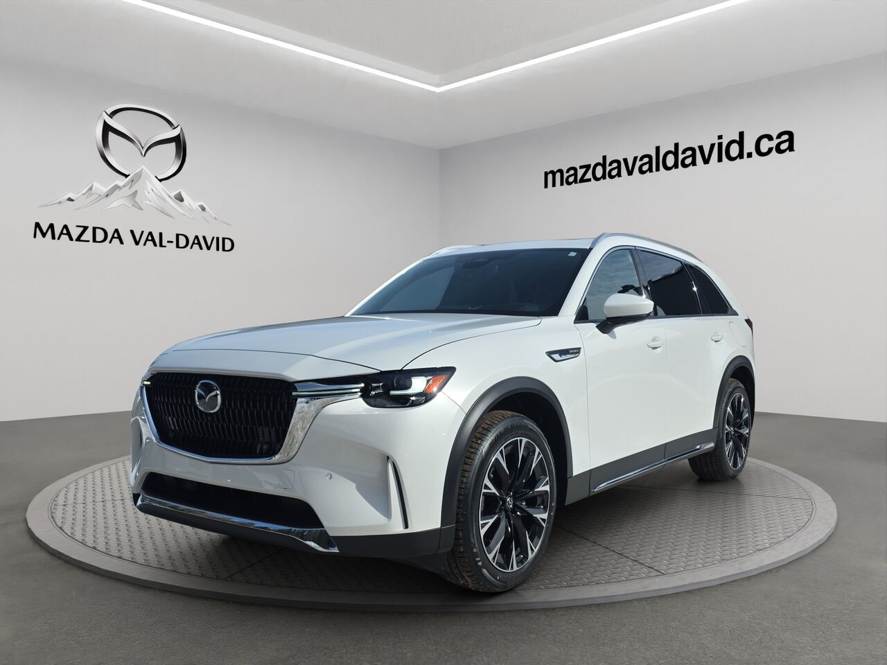 2025 Mazda CX-90 PHEV &Eacute;ligible &agrave; une subvention gouvernementale allant jusqu&rsquo;&agrave; 7500$ Jet Black Mica