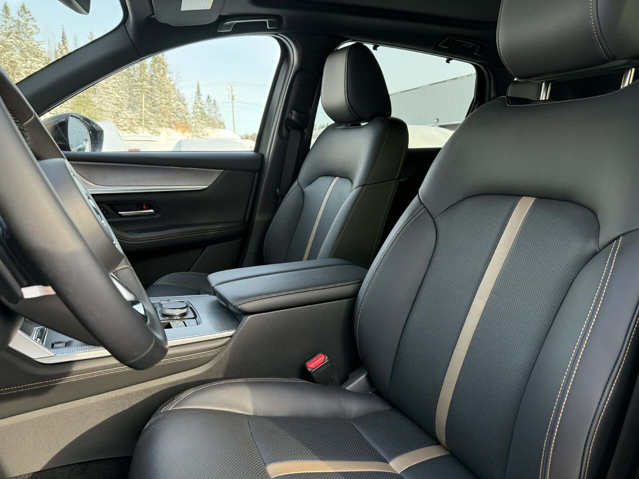 2025 Mazda CX-90 PHEV &Eacute;ligible &agrave; une subvention gouvernementale allant jusqu&rsquo;&agrave; 7500$ Jet Black Mica