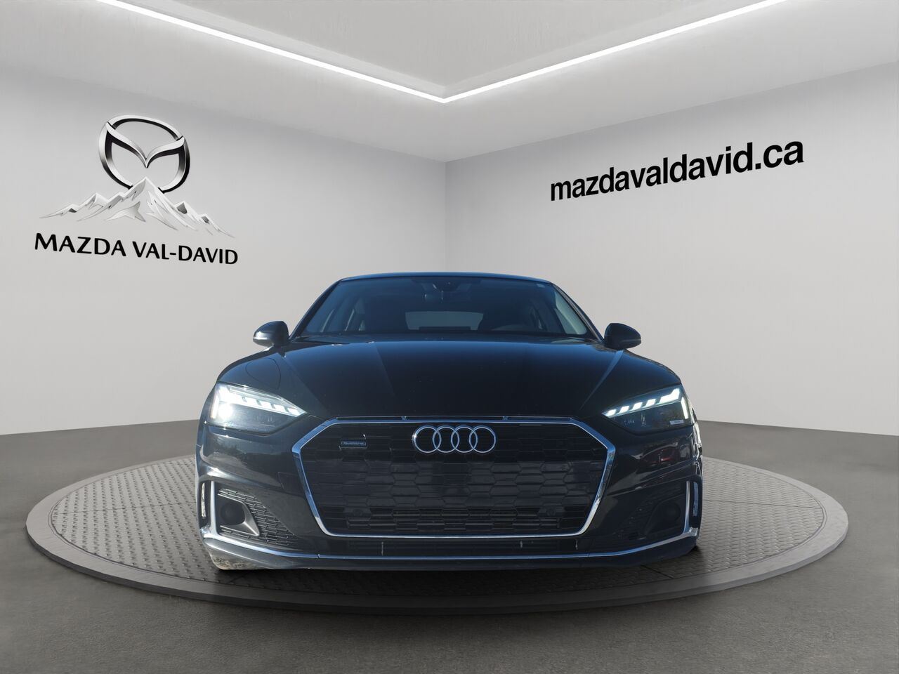 2023 Audi A5 Sportback A5 45 2.0T Sportback Komfort Quattro, Jamais accident&eacute;, Si&egrave;ges &agrave; fonction m&eacute;moire, Volant chauffant, Toit ouvrant Black