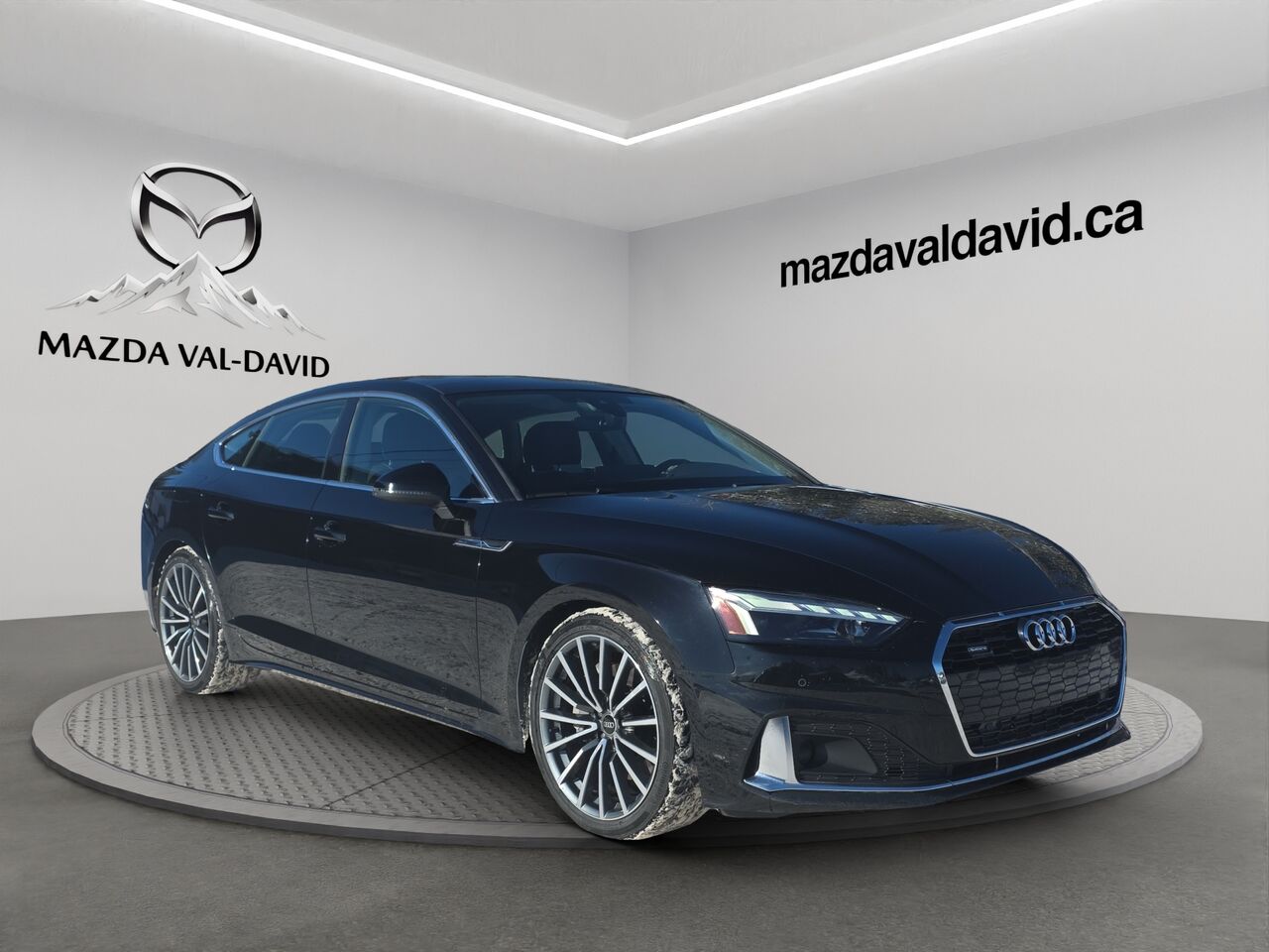 2023 Audi A5 Sportback A5 45 2.0T Sportback Komfort Quattro, Jamais accident&eacute;, Si&egrave;ges &agrave; fonction m&eacute;moire, Volant chauffant, Toit ouvrant Black