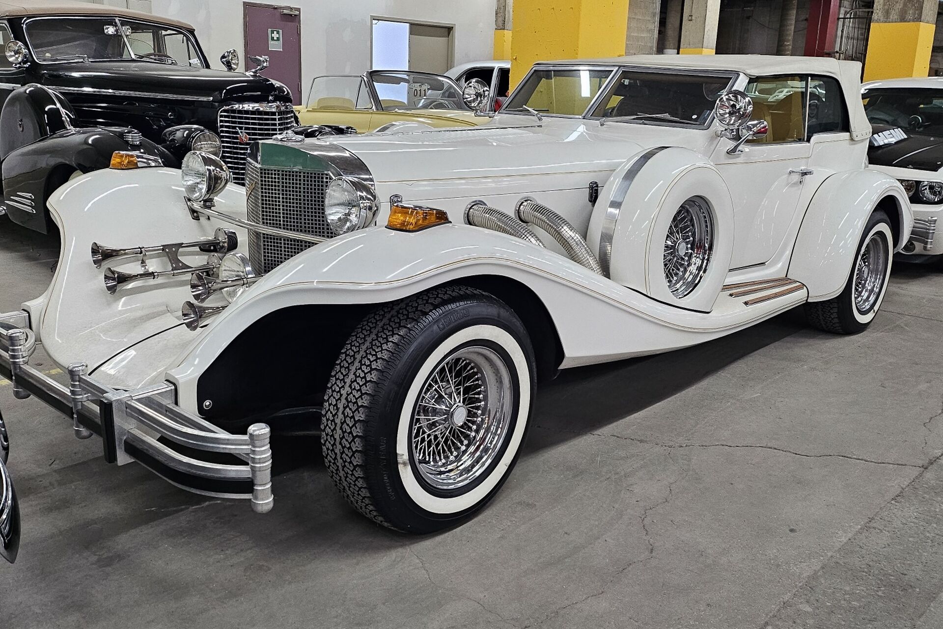 Excalibur phaeton 1981