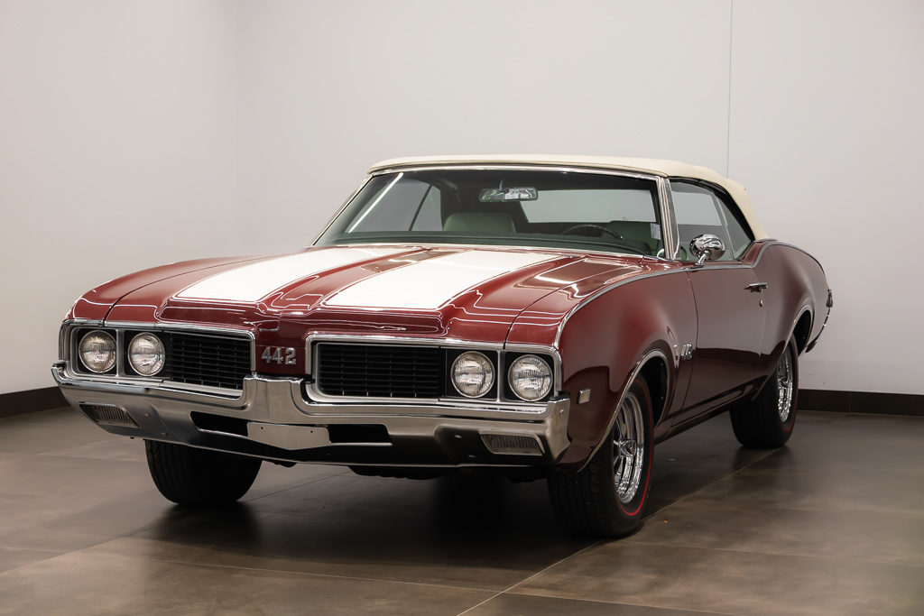 Oldsmobile cutla 1969