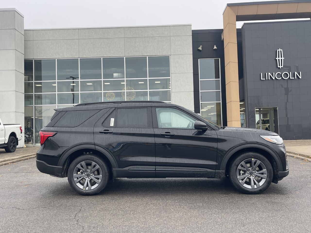 Ford Explorer 2026 2026 Noir agate m&eacute;tallis&eacute;