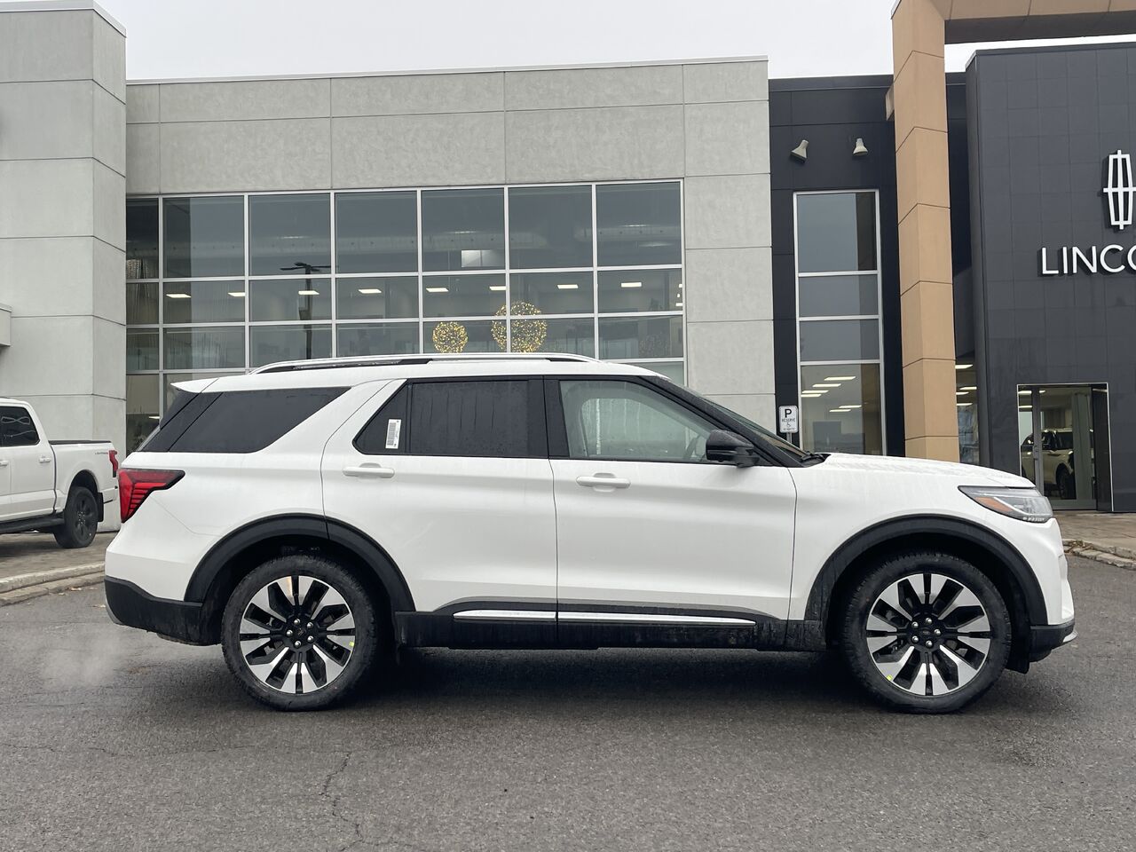 Ford Explorer 2026 2026 Blanc astral m&eacute;tallis&eacute; trois couches