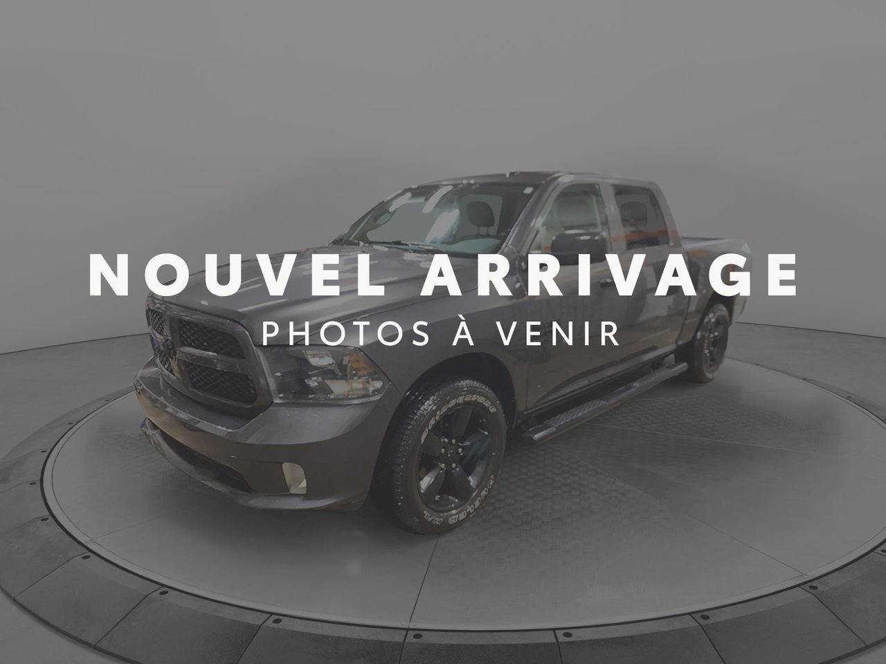 2022 Ram 1500 Classic VIN 3C6RR7KG3NG337188 Grey La Malbaie - photo #0