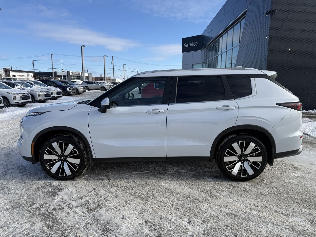 Mitsubishi Outlander SEL S-AWC, Si&egrave;ge &eacute;lectrique, Volant chauffant 2025 Blanc