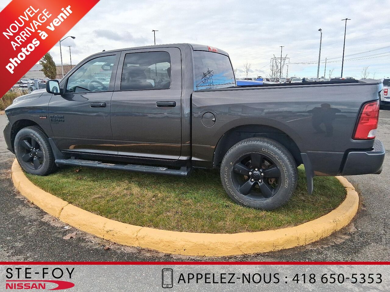 2022 Ram 1500 Classic Grey Ste-Foy - photo #0