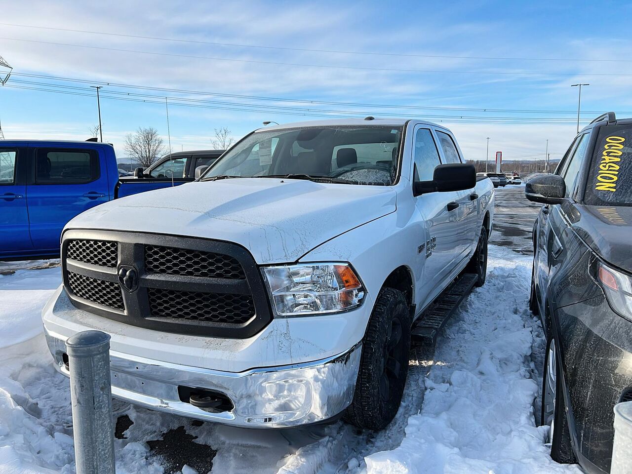2023 Ram 1500 Classic White Qu&eacute;bec - photo #0