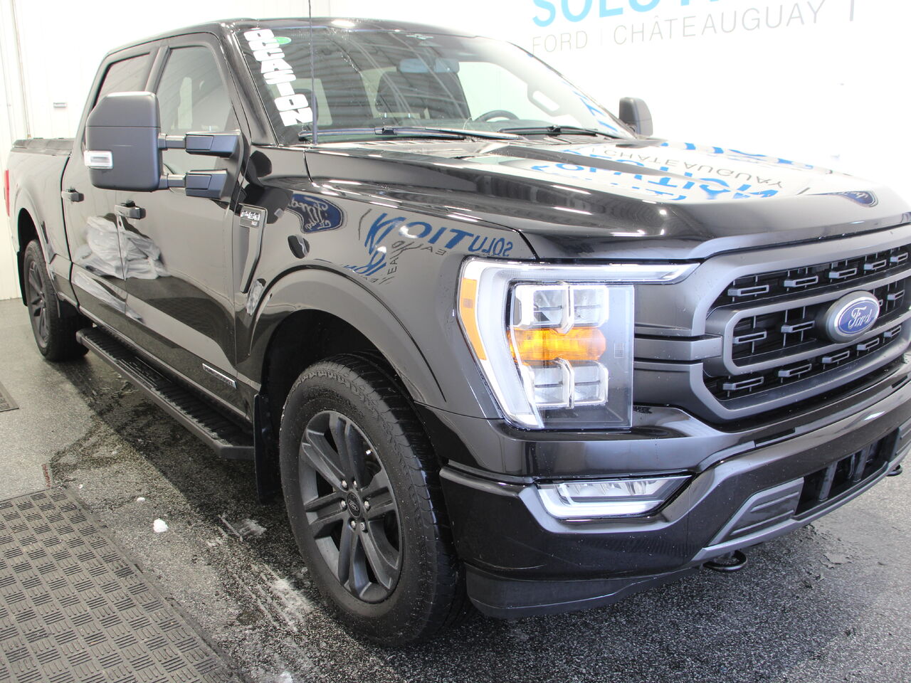 Ford F-150 2023 Noir agate m&eacute;tallis&eacute;